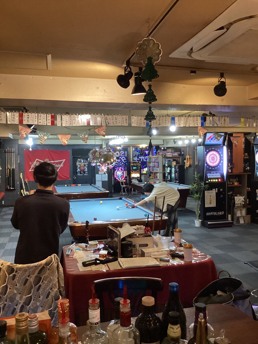 unison池袋オープンです〜

本日は華金！

朝までビリヤードやダーツはいかがでしょうか？
本日も朝までお待ちしております〜！

#華金  #ビリヤード