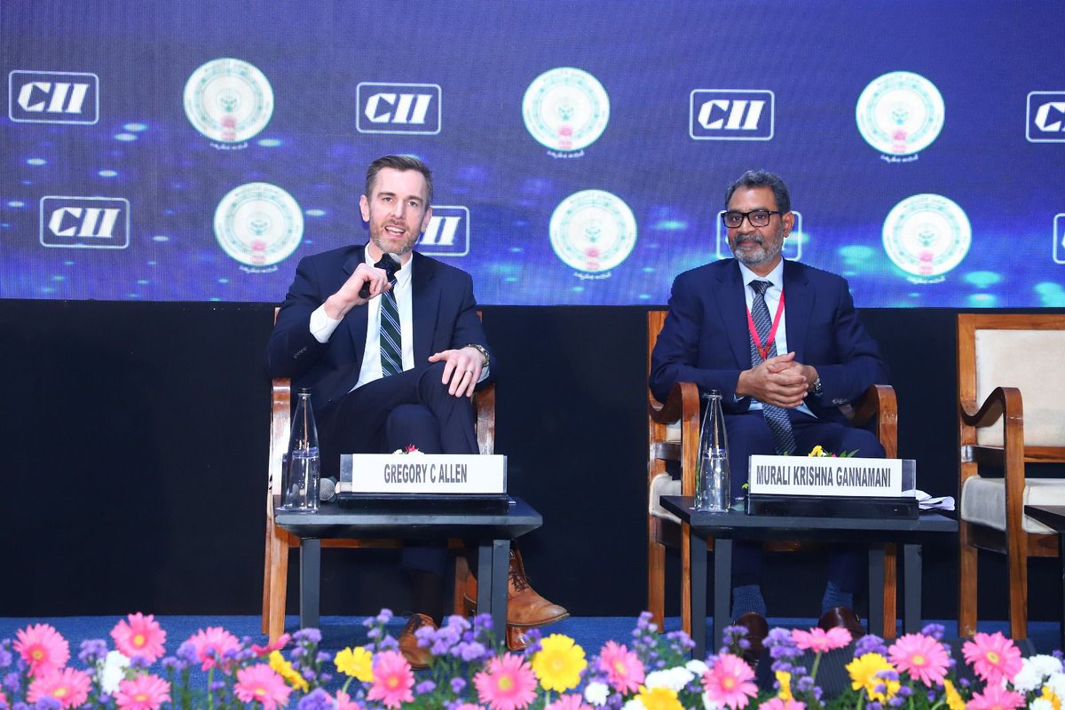 FollowCII's tweet image. Today, not just countries but companies are also involved in space exploration because the cost and complexity have dropped dramatically. Long ago, a NASA satellite for measuring ocean color was extremely expensive and built by top experts. This shows the democratization of…