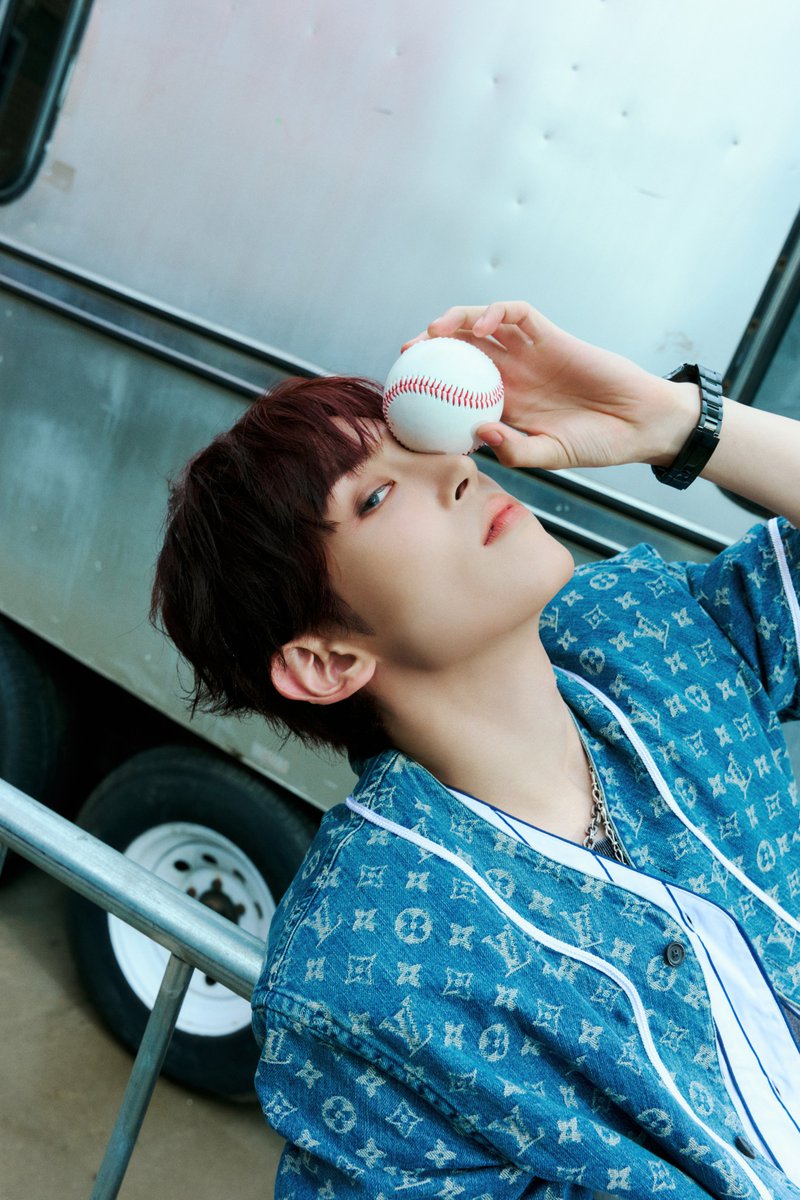 CUBE_NOWZ's tweet image. NOWZ (나우즈) 3rd Single [Play Ball]  

Concept Photo : General VER.
#현빈 #HYEONBIN 

⚾ 2025. 11. 26. 6PM (KST)

#NOWZ #나우즈 
#PlayBall