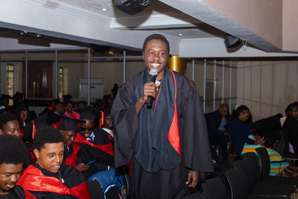 eMobilis's tweet image. @KatrinaMuchemi went on to share that over the next five years, those who learn quickly, experiment boldly, and share openly would have the strongest advantage and that consistency, curiosity and courage are the keys to standing out as a creator.

#eMobilisgrad2025 #codewithAI