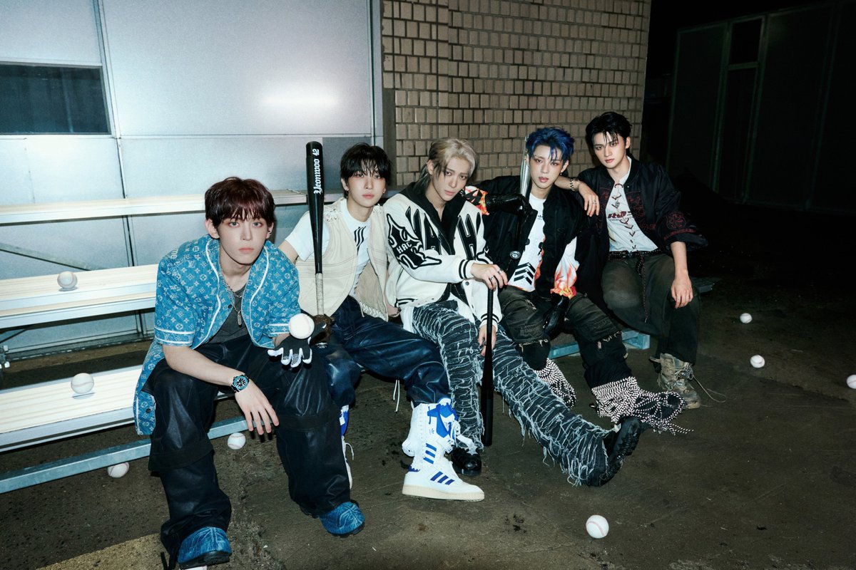 CUBE_NOWZ's tweet image. NOWZ (나우즈) 3rd Single [Play Ball]  

Concept Photo : General VER.

⚾ 2025. 11. 26. 6PM (KST)

#NOWZ #나우즈 
#PlayBall