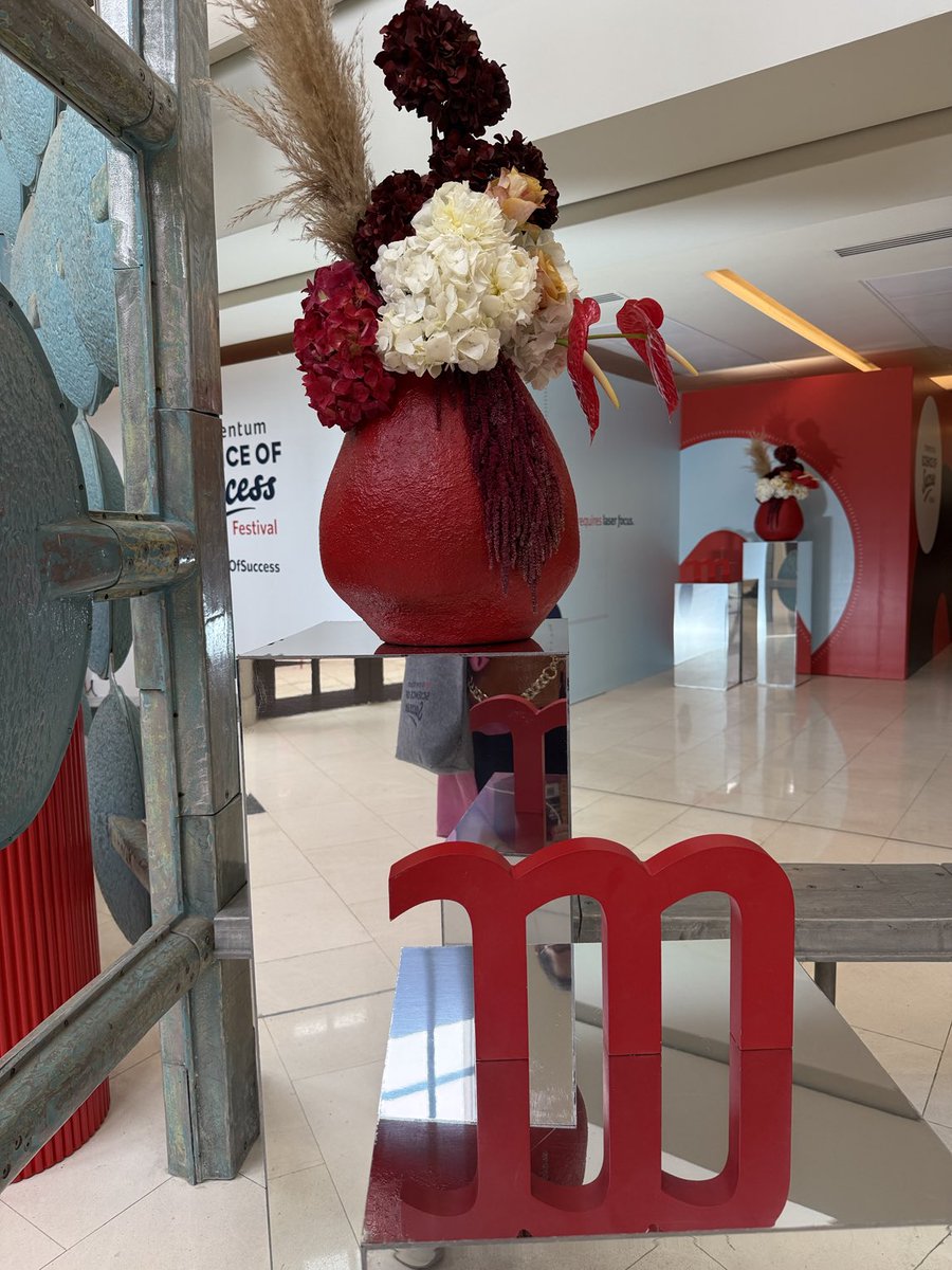 Momentum #scienceofsuccess wow! Experiencial marketing at its best.