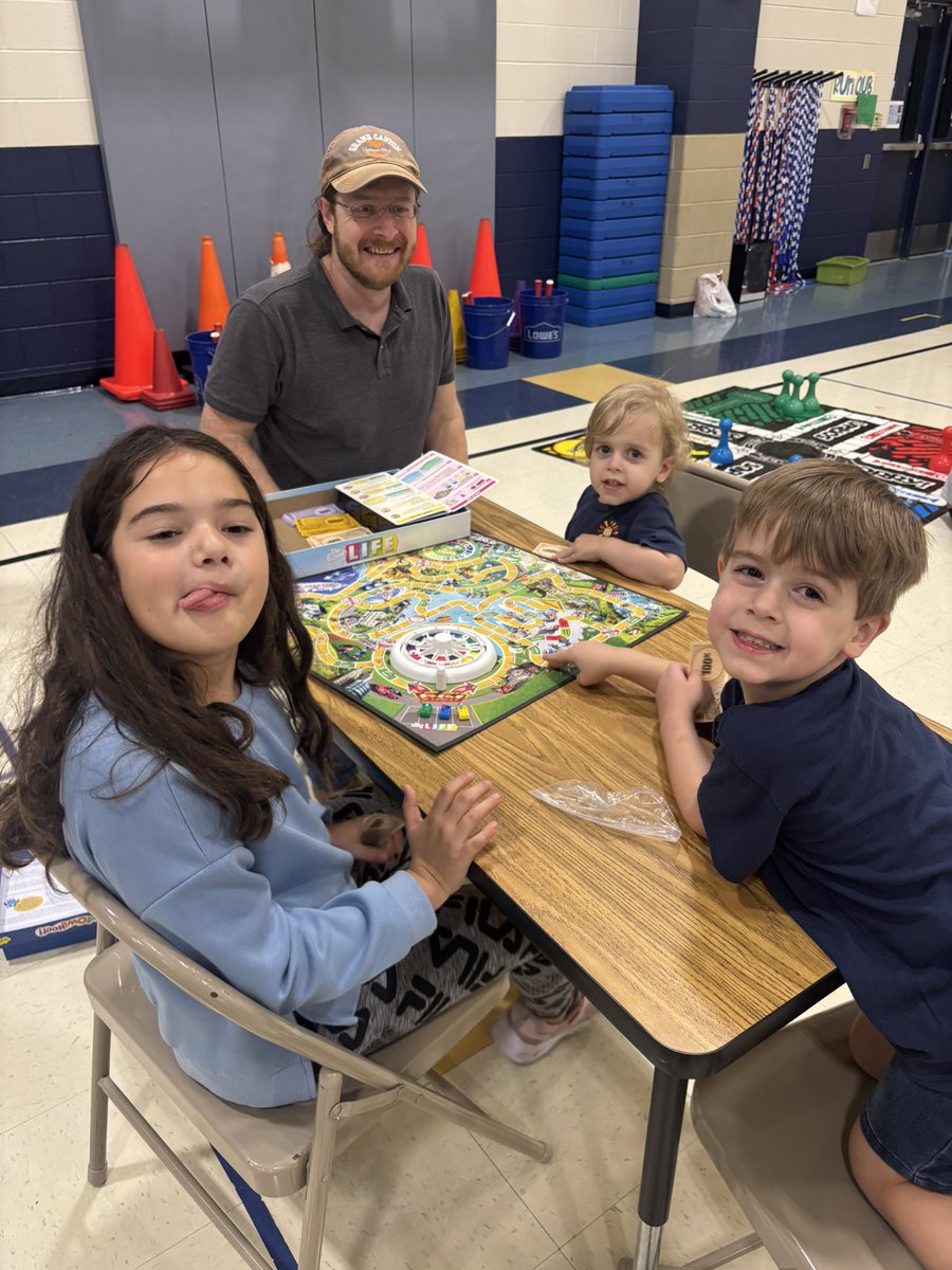 Kimberly Luyster tweet media