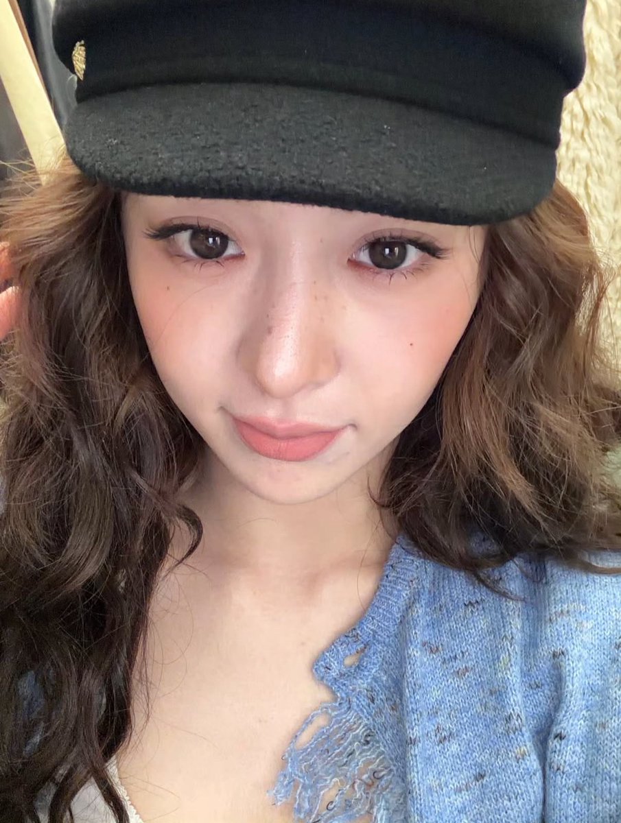 sserapics's tweet photo. SHE’S SO PRETTY https://t.co/0x0HXcBe0m