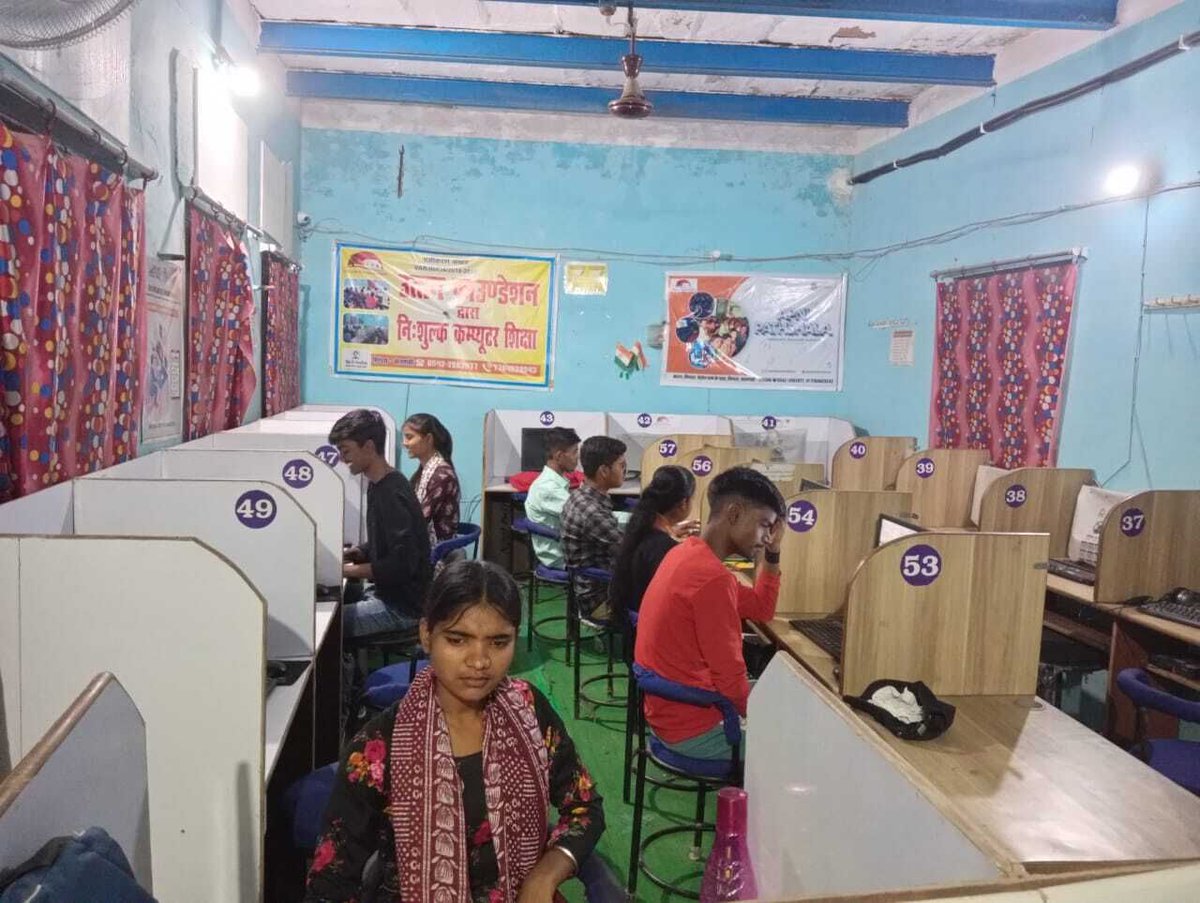 TeachtoEarn's tweet image. 💻✨ A room full of curiosity!
From shy first clicks to confident creators — every child here is discovering the power of learning through a computer.
This is what digital empowerment looks like!

#TeachToEarn #ApniPathshala #DigitalIndia #FutureReadyKids