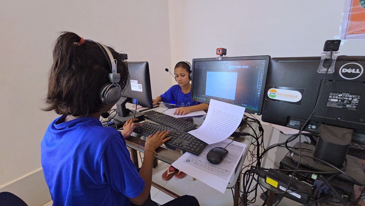 TeachtoEarn's tweet image. 💻✨ A room full of curiosity!
From shy first clicks to confident creators — every child here is discovering the power of learning through a computer.
This is what digital empowerment looks like!

#TeachToEarn #ApniPathshala #DigitalIndia #FutureReadyKids