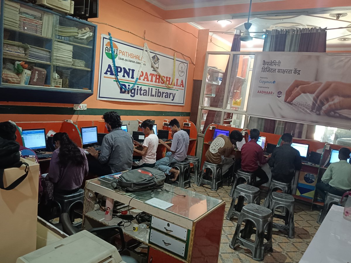TeachtoEarn's tweet image. 💻✨ A room full of curiosity!
From shy first clicks to confident creators — every child here is discovering the power of learning through a computer.
This is what digital empowerment looks like!

#TeachToEarn #ApniPathshala #DigitalIndia #FutureReadyKids