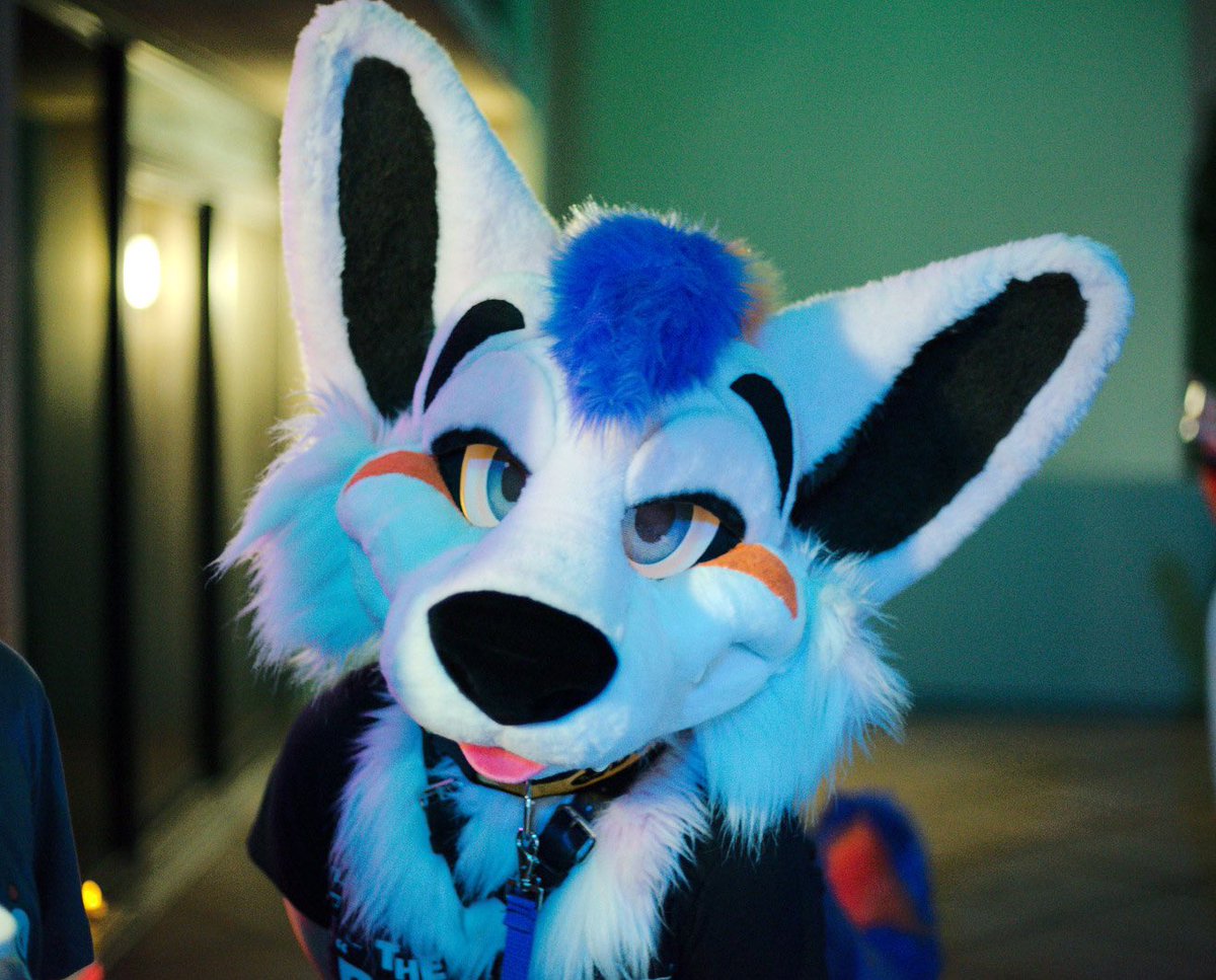 The eyelids are like and blessing and  a curse uwu ❤️