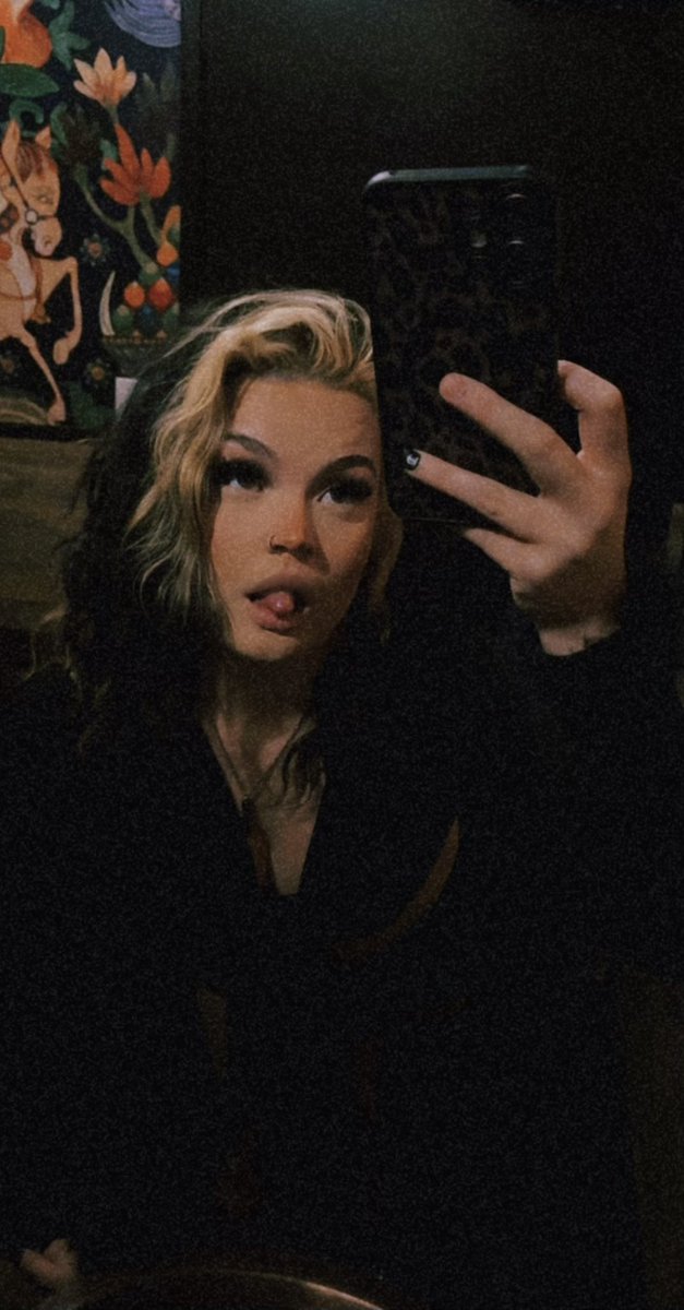 ‎ 𝔐𝔞𝔯𝔦 🍒 tweet media