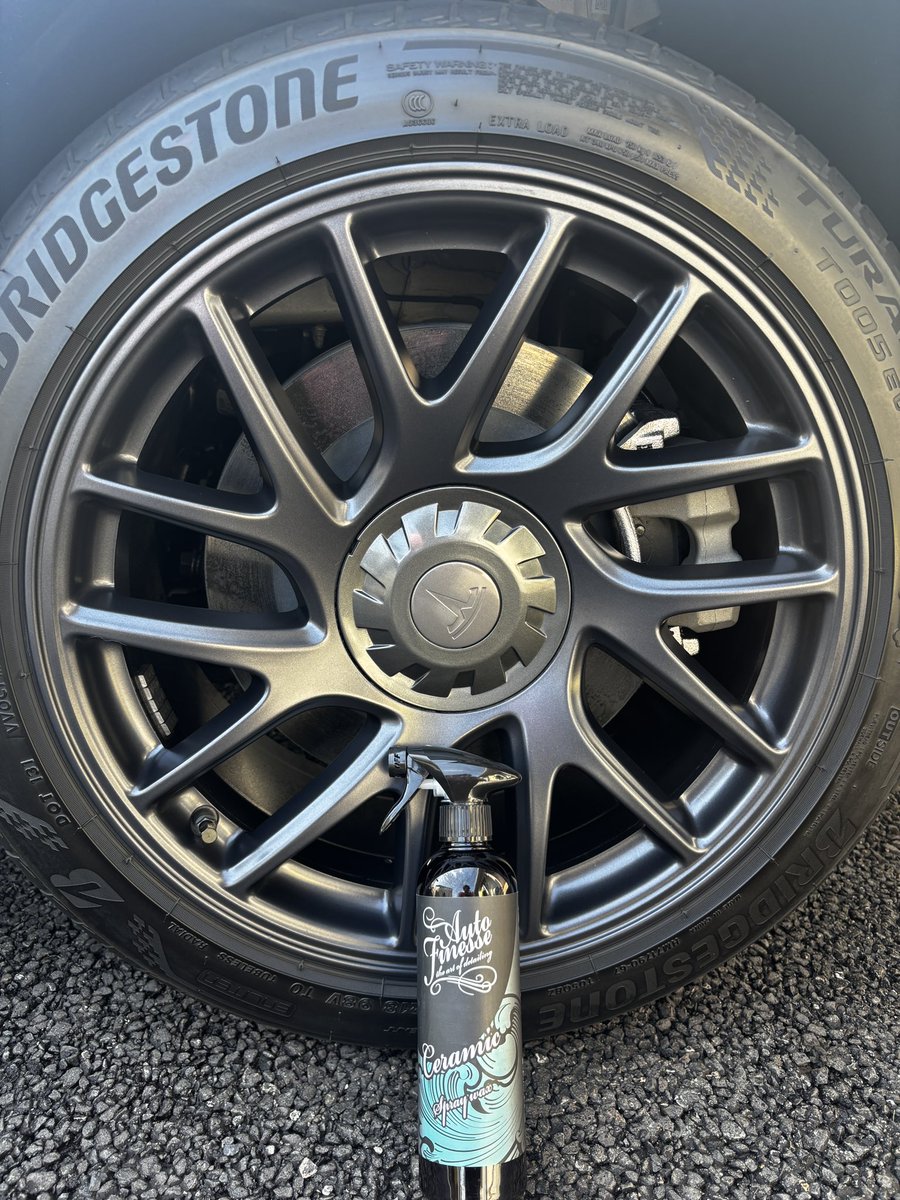 ForDesperate's tweet image. ホイールはフィス派です🤣
すみません、それだけで😅
#テスラ
#オートフィネス
#洗車