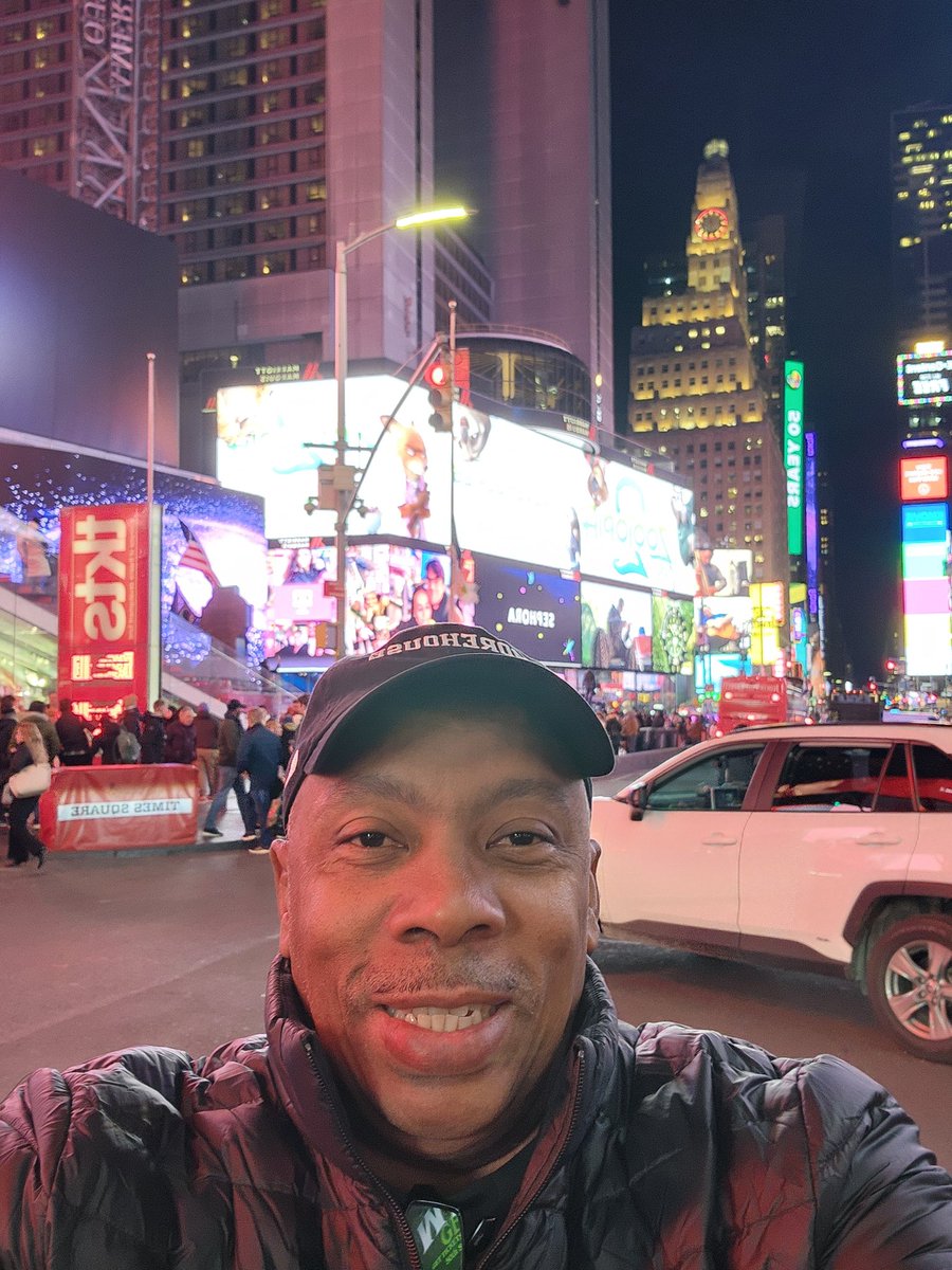 calvinmackie's tweet image. In these New York City streetz ... with my Morehouse STEM brothers and Black Future Innovators (BFI) Family!! @STEMNOLA @stem_action #STEMforAll