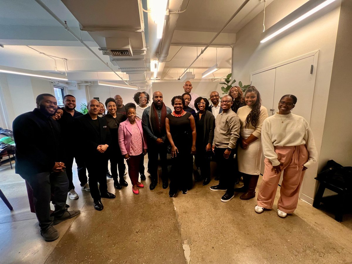 calvinmackie's tweet image. In these New York City streetz ... with my Morehouse STEM brothers and Black Future Innovators (BFI) Family!! @STEMNOLA @stem_action #STEMforAll