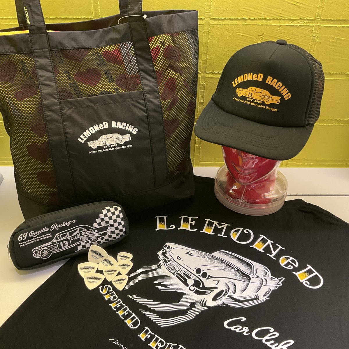 Laforet_H's tweet image. B1F レモネードショップ クジラアイテム！！: Tシャツやメッシュトートバッグにペンケース！
ピックにもクジラデザインがございます！
＼お出掛けにピッタリの大好評RACING CAPも再入荷しました／

最高にカッコいいクジラグッズをチェックしてみて… laforet.ne.jp/news_events/38…