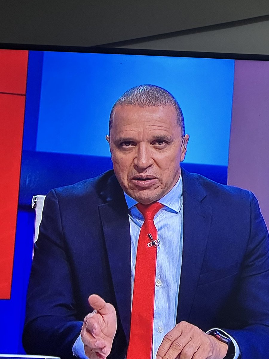 egarro_92's tweet image. La cara de alguien que sabe que sin el premio del Mundial le van a dar ¢20,000 y 3 Sapricolas para el próximo mercado de fichajes