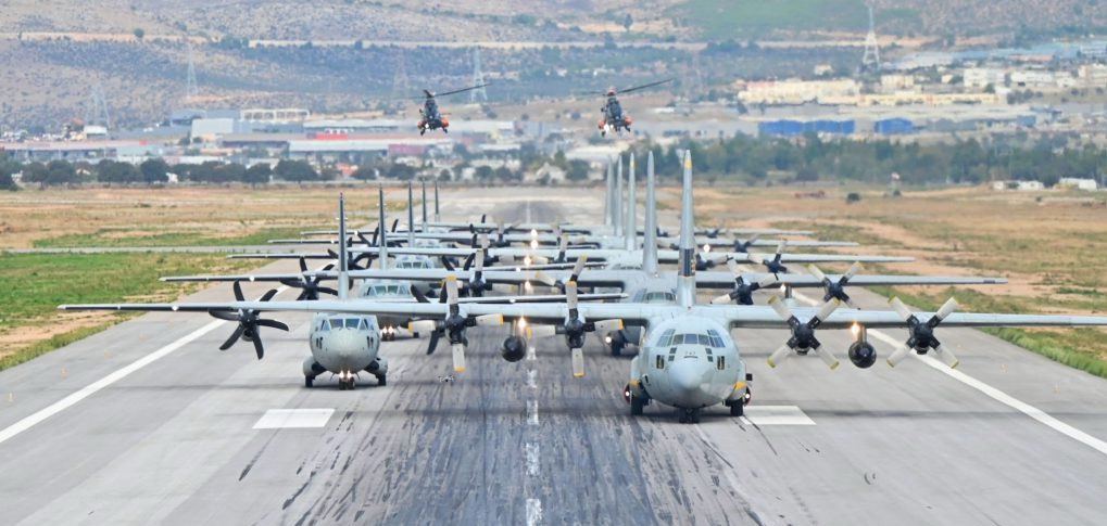 Nob0dymyname's tweet photo. Hellenic Air Force C-130 elephant walk. https://t.co/1Bef5DDD4j