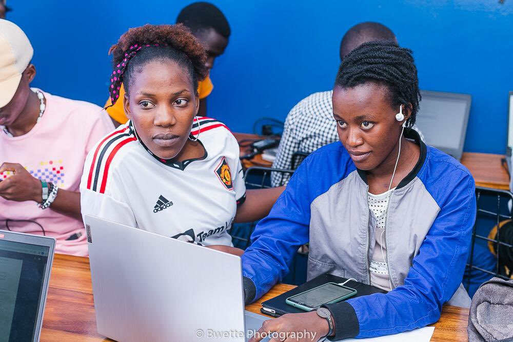 HopeHubUg's tweet photo. Our Cohort I DEP Fellows stepped into the digital lane, decoding the fundamentals that power modern work. From typing confidence to tech intuition, you could literally feel their curiosity lighting up the room.

Cohort 4 loading.⚡

#DigitalEconomyProgram 
#HopeHubUg #DEPFellows https://t.co/X6Ga7TwQfa