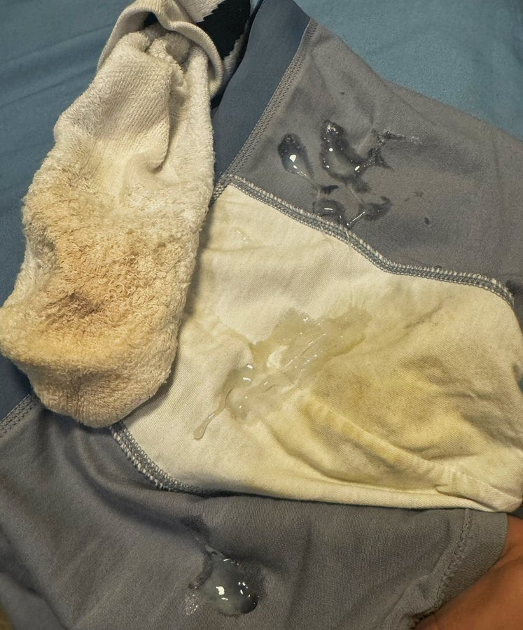 训练完的爷们雄臭
喜欢的来
转发抽送一双球鞋