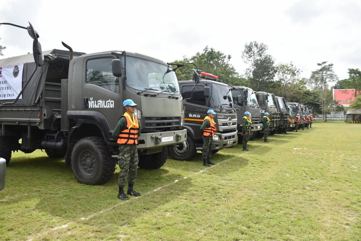 Mp41Army's tweet photo. 🇹🇭💂‍♂️💯ทหาร "มั่นใจ พร้อม ช่วยเหลือ" และเป็นที่พึ่งของประชาชนในทุกโอกาส พัน.สห.41 เข้าร่วมการตรวจสอบความพร้อมกำลังพลและยุทโธปกรณ์ ของศูนย์บรรเทาสาธารณภัยหน่วยภายในค่ายวชิราวุธ โดย ศบภ.มทบ.41 ณ ค่ายวชิราวุธ จ.นครศรีธรรมราช💯💂‍♂️🇹🇭

อ่านต่อได้ที่ : https://t.co/d5FxtQZt1g https://t.co/yqnCpsuqNT