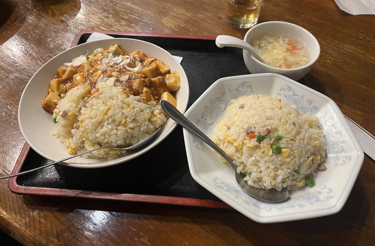 今日は麻婆チャーハンにセットでミニチャーハンをつけました。注文した時店員さんが「セットにミニチャーハンですよね？」と2度確認をしてきました。