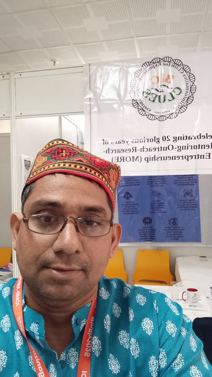 prashbio's tweet image. #InBix2025 @NIRTH_Jabalpur   at  @bioclues booth in traditional Himachali safa gifted  and Jaipuri Kurta   #bioinformatics #India