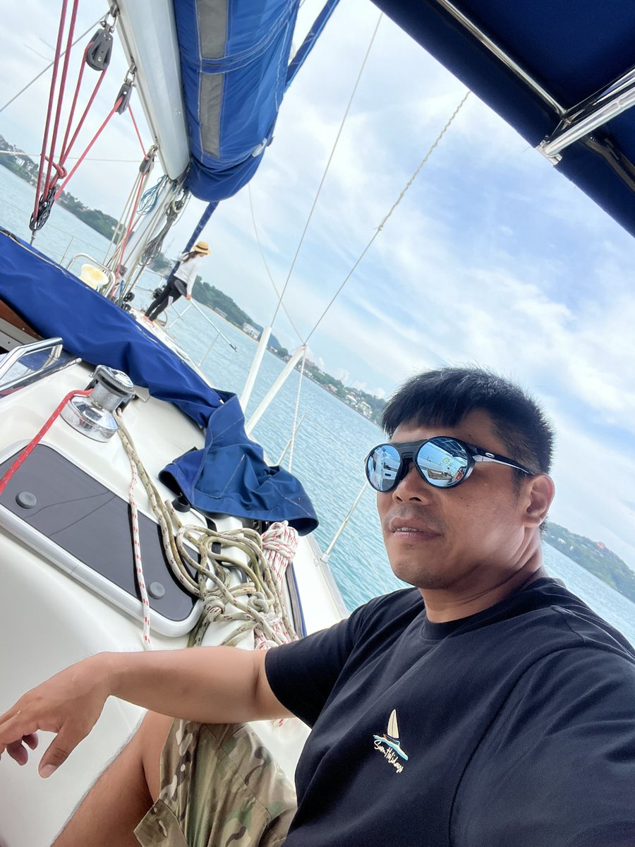 dapipi99's tweet image. 帅一小会儿