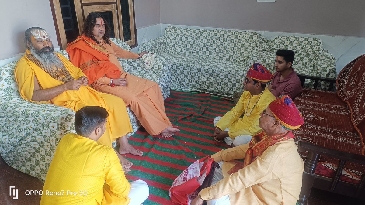 ग्राम बोराज़ में अयोध्या धाम से पधारे कथाव्यास परम पूज्य श्री गणेश दास जी महाराज के श्रीमुख से श्रीमद् भागवत कथा का श्रवण करने का शुभ अवसर प्राप्त हुआ।

इस पावन आयोजन के आयोजक श्री घासीलाल जी शर्मा, श्री हनुमान सहाय जी शर्मा, श्री रामजीलाल जी शर्मा, श्री मुरारीलाल जी शर्मा एवं