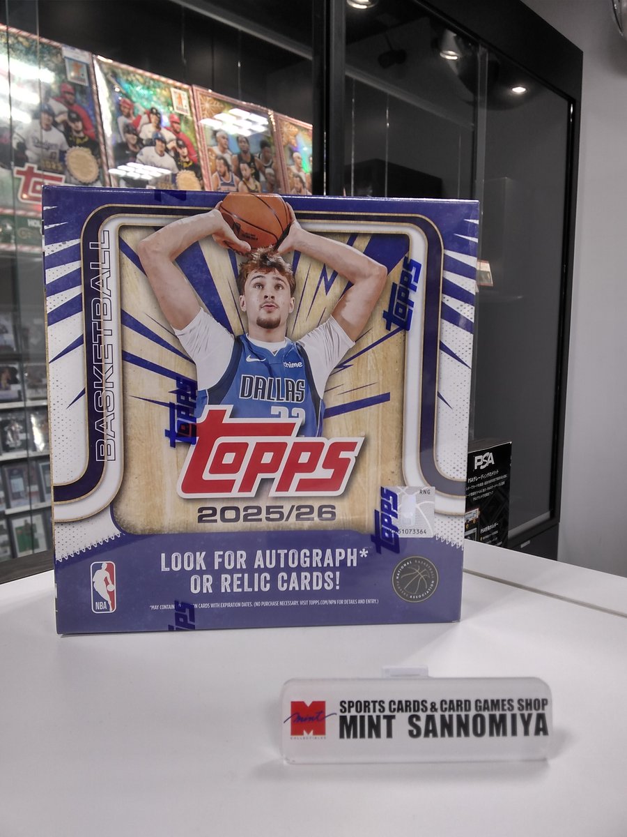 新商品入荷のお知らせ🏀

NBA 2025-26 TOPPS FLAGSHIP BASKETBALL MEGA BOX

トップス社のフラッグシップバスケットボールカードが何年もの時を経て帰ってきた！
期待のルーキー、現役スーパースター、レジェンド選手を収録！

※おひとり様1BOXまで