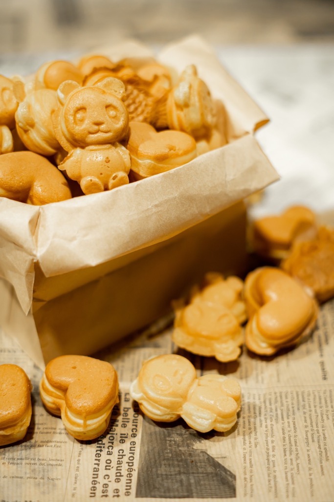 CateringCda's tweet image. 11/15 出店キッチンカーのご紹介！

ベビーカステラ専門店「TOKYO PUTICA」さん。

可愛いハートやパンダの型のベビーカステラはかわいく大人気！

中にはチョコやカスタード、あんこ、チーズ等が入り、大人からお子様まで喜ばれること間違いなし！

#ビーコルグルメ