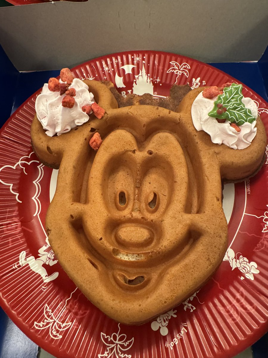 Pearl765_Disney's tweet image. モバイルオーダーが瞬殺されているワッフルですが、昨日は9時前には全ての枠が無くなっていたと思われます。
トイズのDPA購入してスタンバイパス取得後、ワッフル見たら最速が、17時台。秒ごとにどんどん枠が無くなっていきました。

キャンセルもなかなか見なかったです。…
