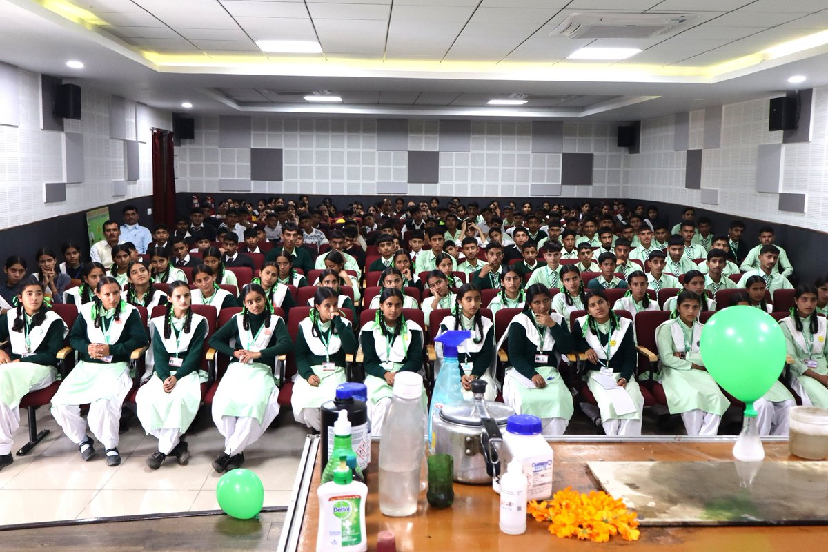 PSCPalampurhp's tweet image. Curiosity met excitement as the students of PM Shri Govt. Sr. Sec. School Raipur, visited Palampur Science Centre.
From exploring amazing exhibits to uncovering the magic behind scientific wonders, every moment was full of joy and discovery.

#ScienceExploration
#LearningWithFun
