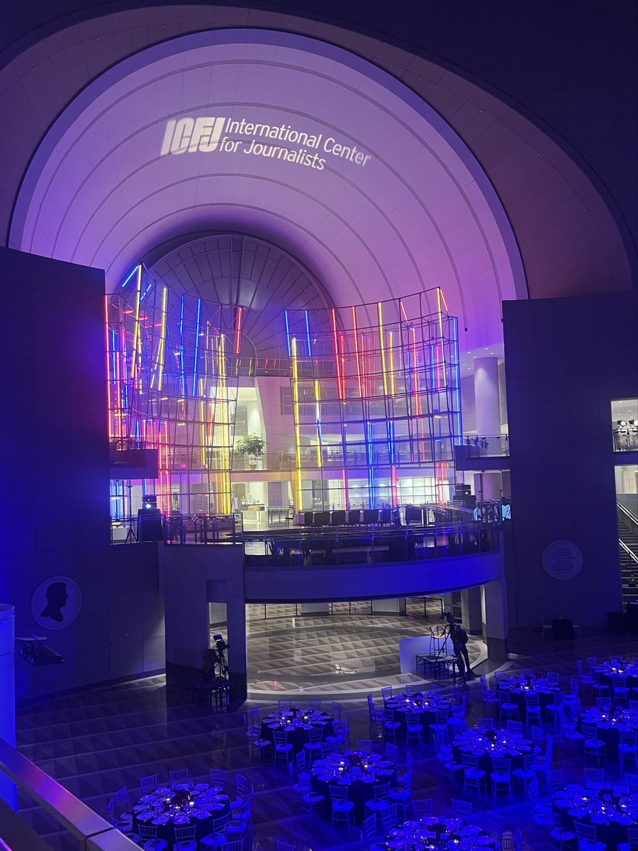 “El Pitazo remains deeply committed to its audience, to the truth and to rebuilding our country.” Congrats, <a href="/CBatiz/">César Batiz</a>. #holdtheline #defendpressfreedom 6/6