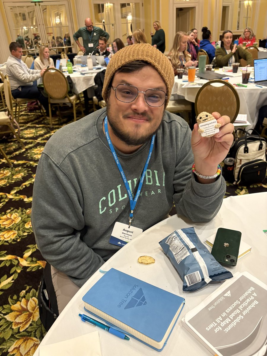 Jess_hannigan's tweet image. Part II: We had a fantastic time connecting with brilliant educators at our two-day Behavior Solutions workshop in Grand Rapids, Michigan! #behaviorsolutions #behavioracademies @SolutionTree @JohnHannigan75