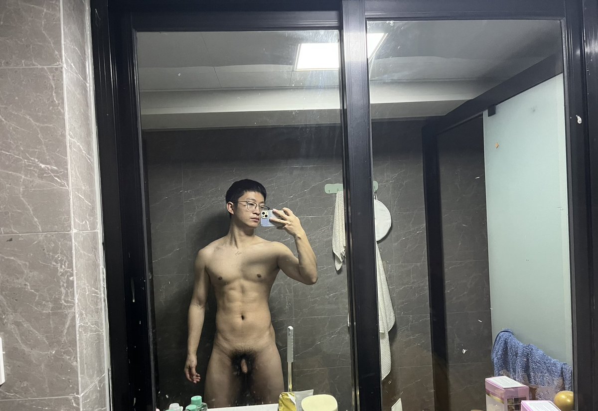 是个肌肉男 tweet media
