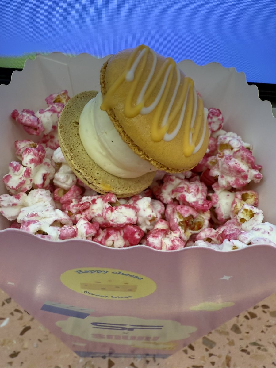 boommy17's tweet image. ใครชอบชีสก็คือต้องเลิฟเลย กัดคำแรกคือชีสสสสสสสส

Popcorn กินเพลินๆ 

#StaySweetStayScreened
#SOURI #SOURIBKK
#winmetawin