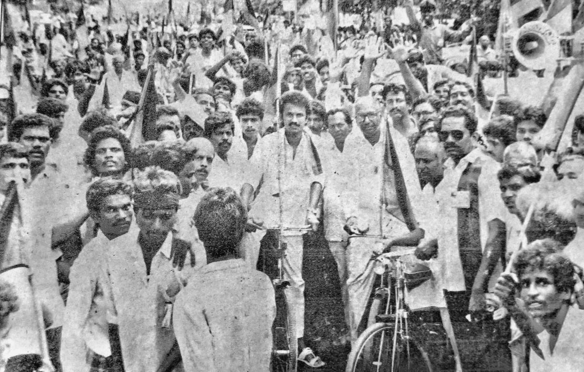 கழகத்தின் கொடிகாத்த குமரனாக என்றும் நினைவில் வாழும் என்.வி.என்.சோமு! 

திராவிட முன்னேற்றக் கழகம் சந்தித்த மிகப்பெரிய வரலாற்றுக் கொள்கைப் போர்க்களங்களில் கருப்பு சிவப்பு கழகக் கொடியை நெஞ்சுரத்தோடு தாங்கிப்பிடித்து களமாடிய போராளி என்றால் அது மிகையாகாது. இலட்சோபலட்சம் போராளிகளின்