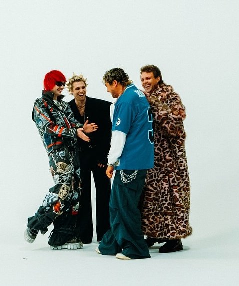 5SOSHunters's tweet photo. I hope they're as proud of themselves as we are of them 🥹🥹🥹 https://t.co/NbPRVImDeQ