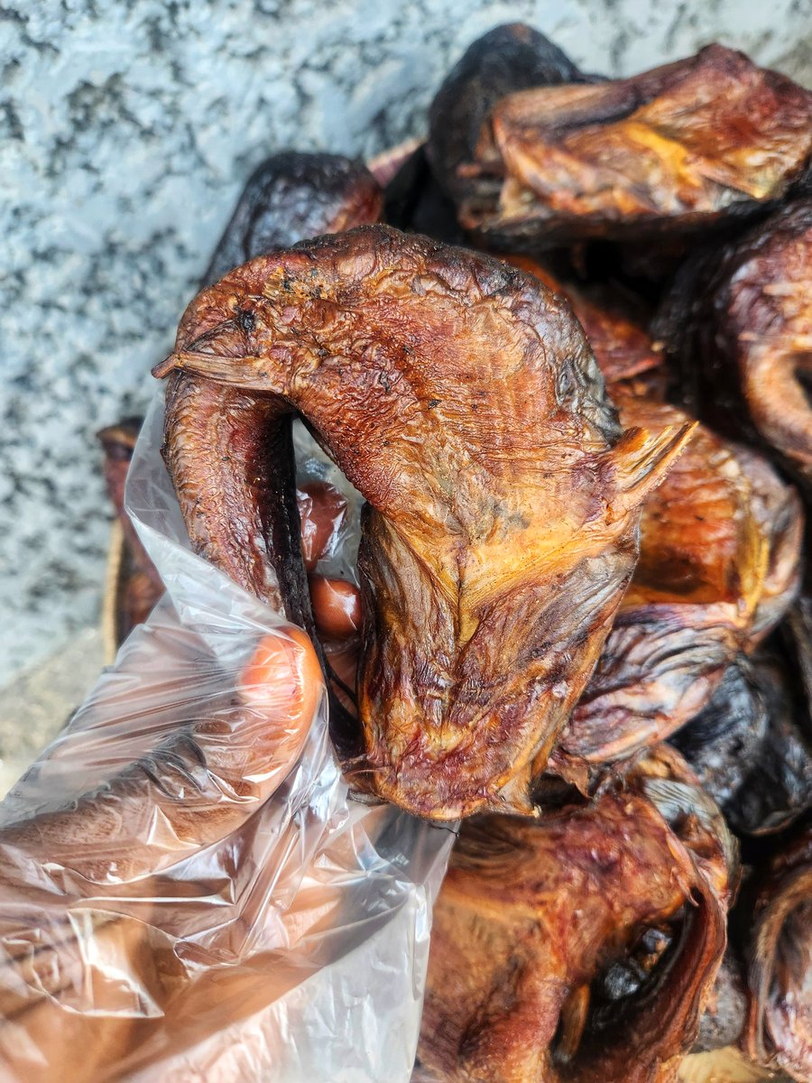Mansurooh's tweet photo. Good morning X FAM😊 Omo eleja yi ti da oooo😁 our smoked fish is clean, well-dried, stone free, tasty, and long lasting. Perfect for soups, stews and sauces 😋 

Per pack 6k 
Half kg 10k 
Per kg 20k 

Location: Kaduna State 
🚛 Nationwide delivery 

Pls RT🙏🧎 https://t.co/V87z1w3tKa