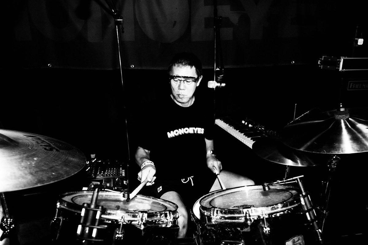 【今日の盗撮】
ツアー17本目♪

photo by <a href="/ishii_maki/">石井麻木</a>

#MONOEYES
#RunningThroughtheFireTour2025
#桜坂セントラル