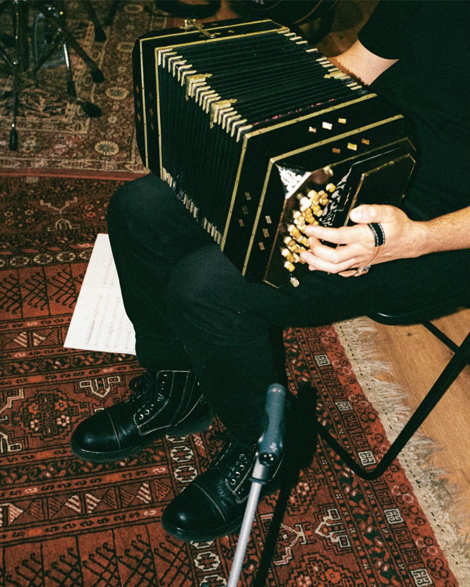 altertango's tweet image. Altertango torna al @parallel62bcn a celebrar el día mundial del tango , i a avançar cançons de su nou disc : “La saga dels marges “ que es gravarà a @SoldeSants  en febrer .