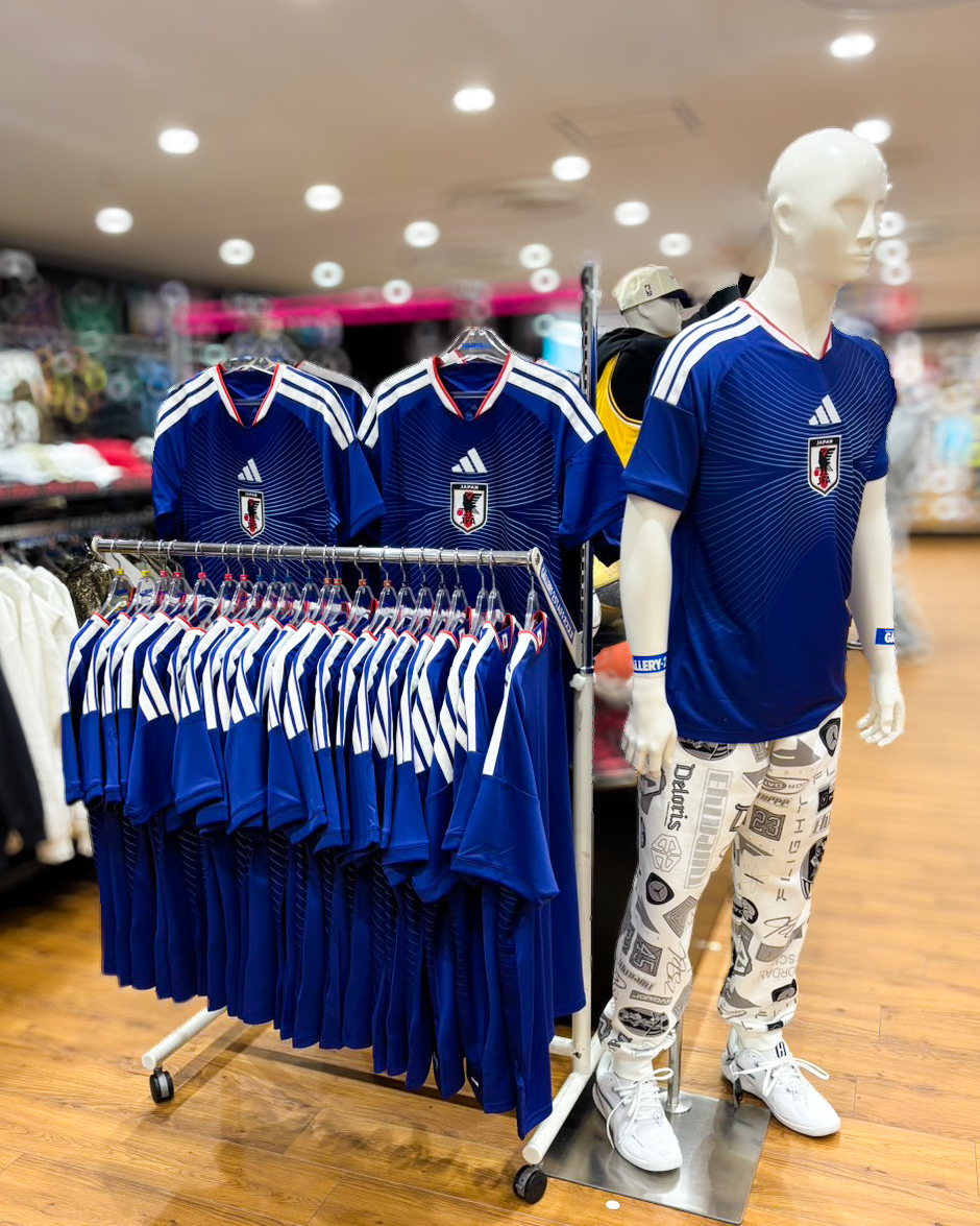 アディダス サッカー日本代表 2026 ユニフォーム GALLERY・2新宿