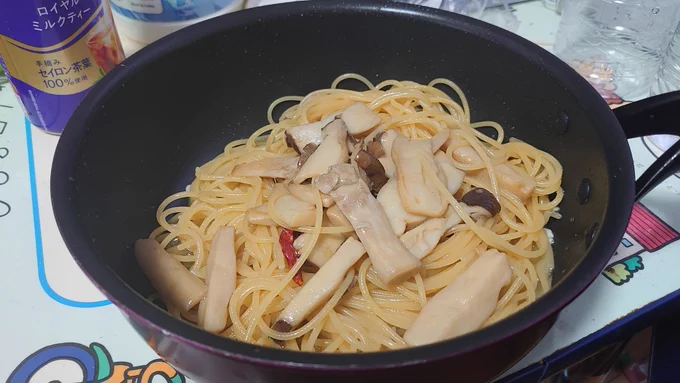 エリンギとエリンギのペペロンチーノ