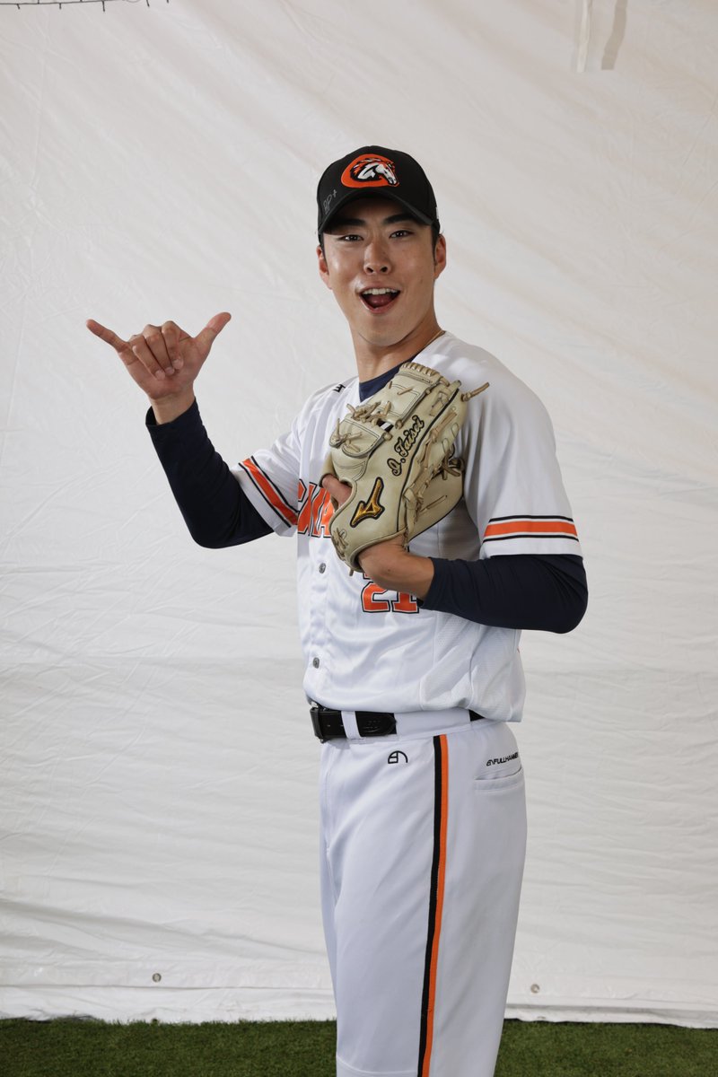 DAZNJPNBaseball's tweet photo. #この写真だーれだ？📸

＜手術から今季復帰、来季は完全復活へ＞

正解は──リプライで！👇

#この写真だーれだ #ABL #オーストラリアンベースボールリーグ

#だったらDAZN https://t.co/Yv2Pujr6X6