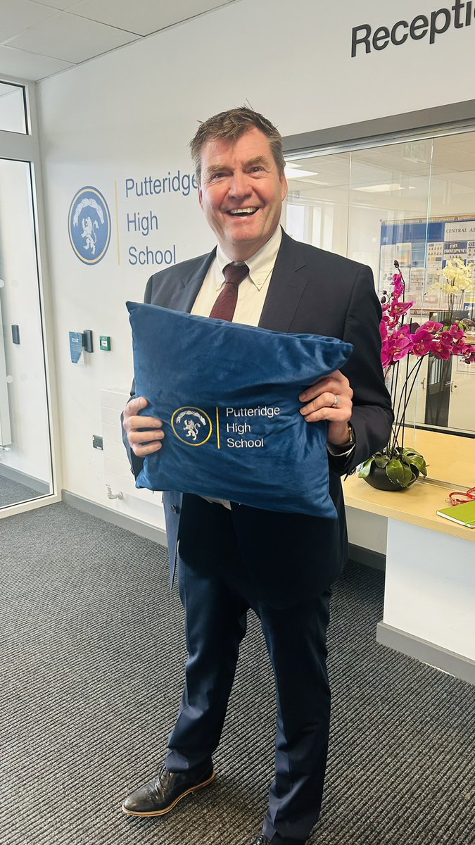 AJRAllModCons's tweet image. 5 years ago, @educationgovuk asked us to work with trusts in Plymouth. We struck up a wonderful collaboration &amp;amp; friendship with @westcountryST23 . We’ve undoubtedly learnt more than we gave! Our Trust &amp;amp; schools are stronger because of them. Great to welcome Rob &amp;amp; Naveed this week