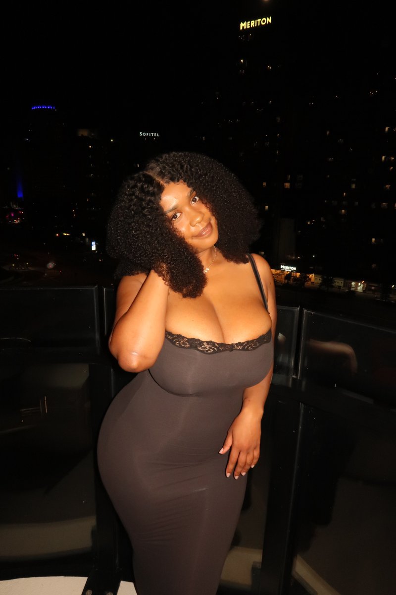 venus__7777's tweet image. I love my hair like this