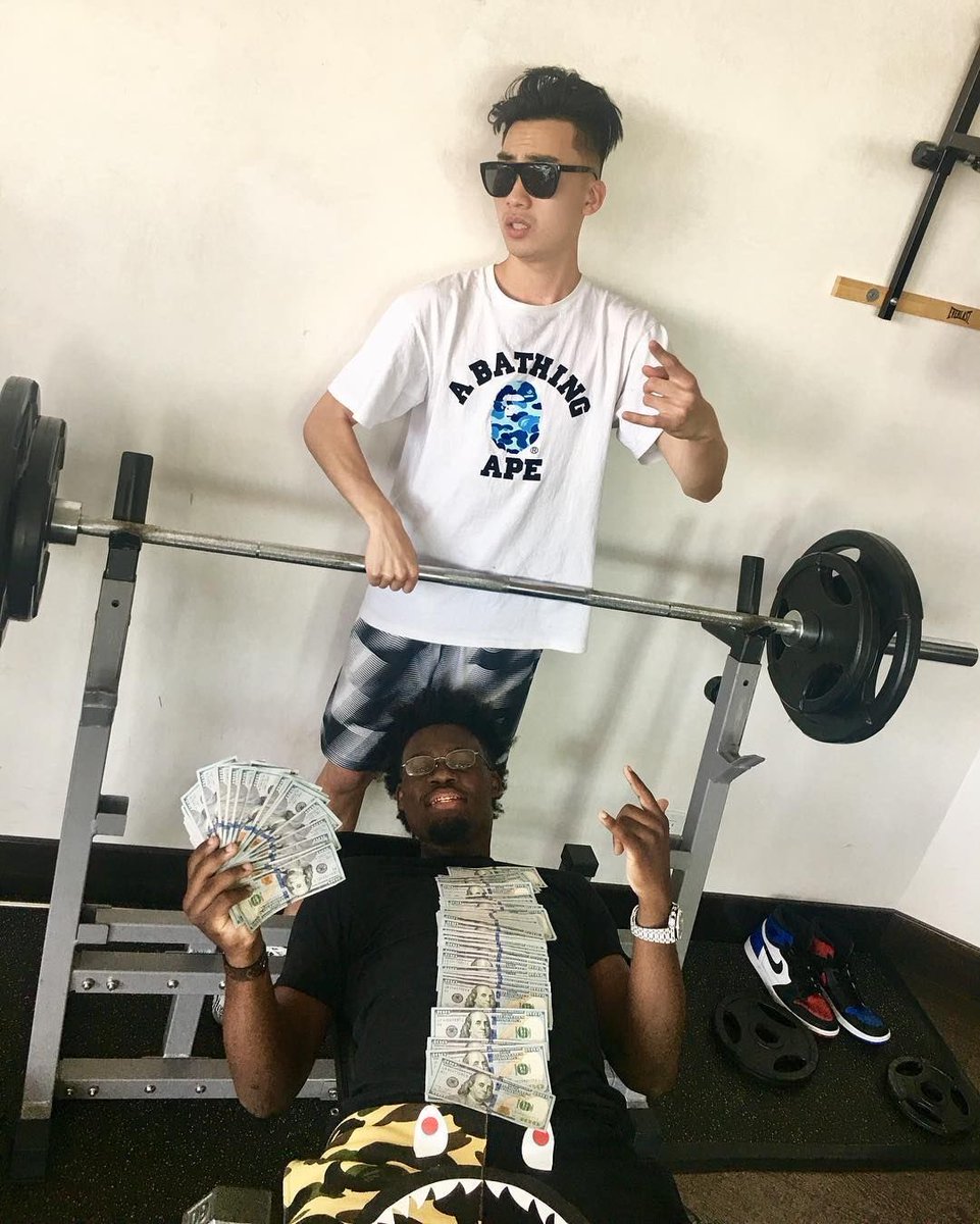 taxfraud2003's tweet image. 