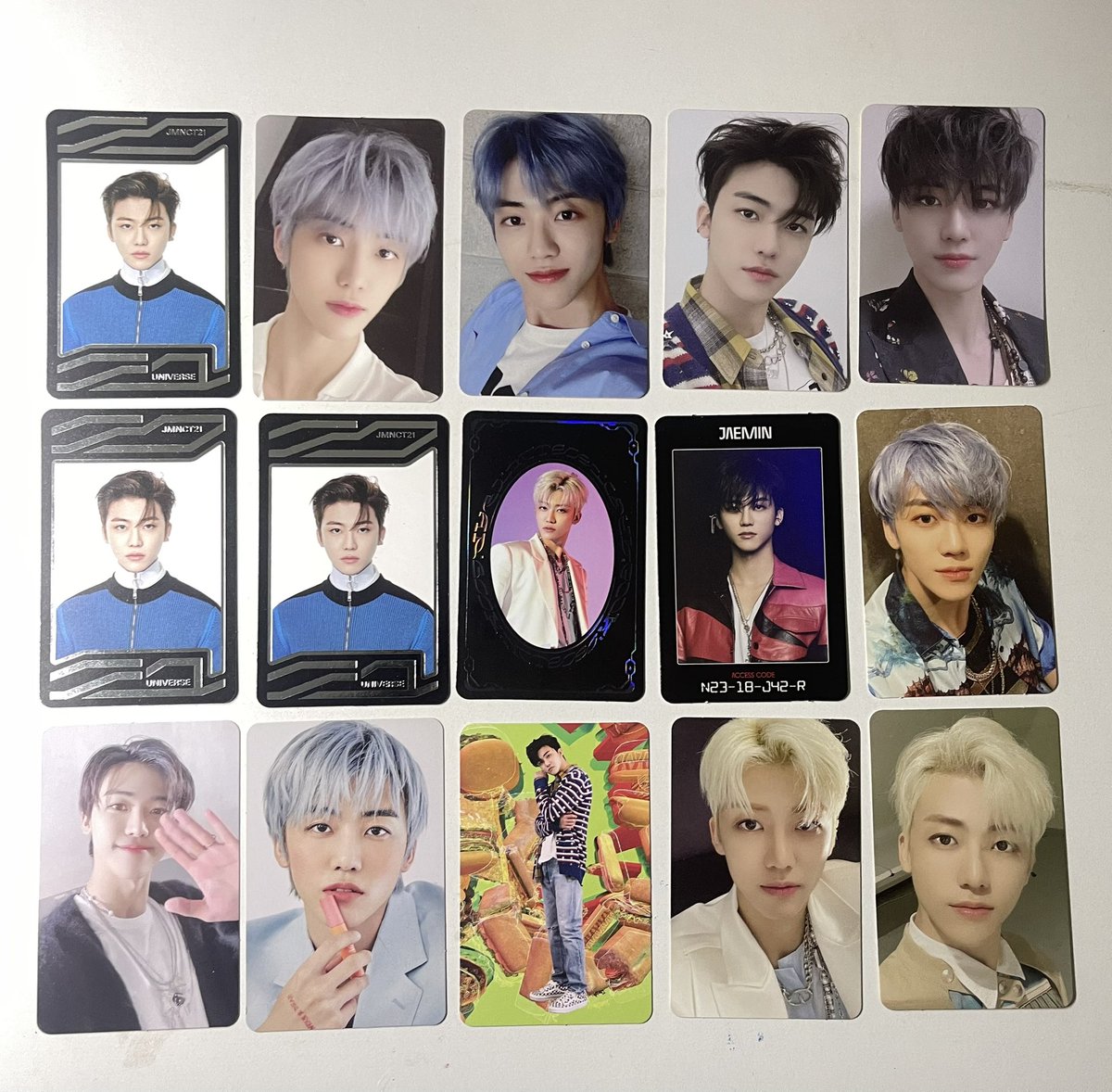 jeeeebeee's tweet image. โละการ์ดบั้มเก่า กองเหมาน้องแจมิน 
ได้ทั้ง2กองในภาพ 
1,500฿ 
พร้อมโอนลดได้อีกคับ 
#ตลาดนัดnct #ตลาดนัดnctdream