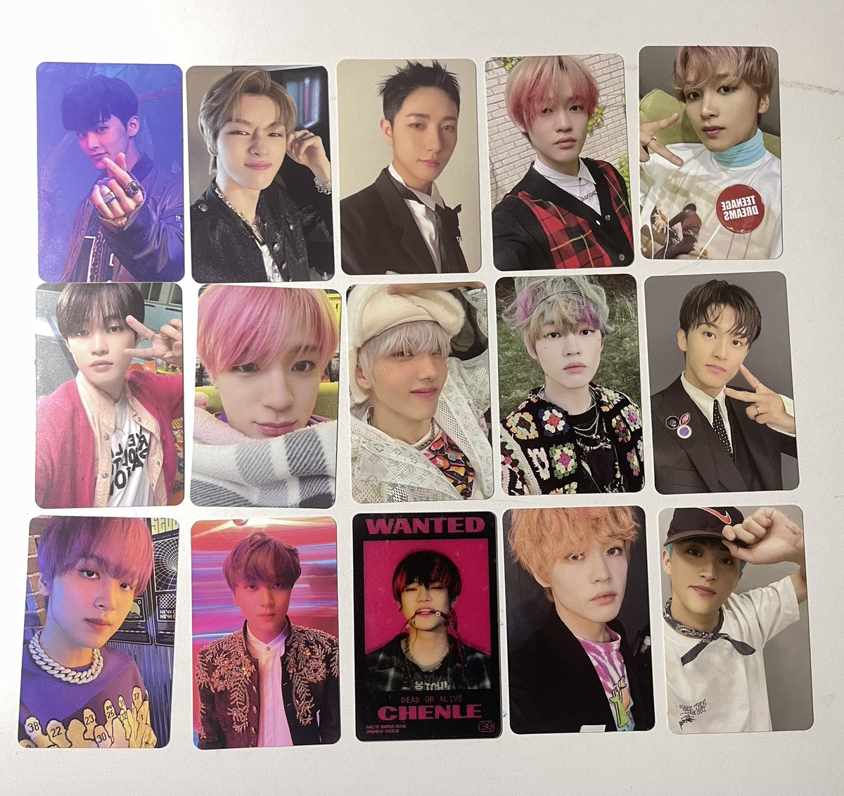 jeeeebeee's tweet image. โละการ์ดบั้มเก่า กองเหมาน้องแจมิน 
ได้ทั้ง2กองในภาพ 
1,500฿ 
พร้อมโอนลดได้อีกคับ 
#ตลาดนัดnct #ตลาดนัดnctdream