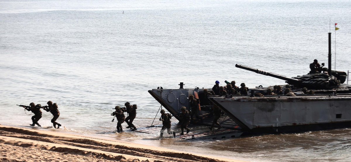 sidhant's tweet photo. Pictures of Indian Navy's Western Naval Command participating in the Tri-Services Exercises "Trishul" https://t.co/SIxtY7qnmd