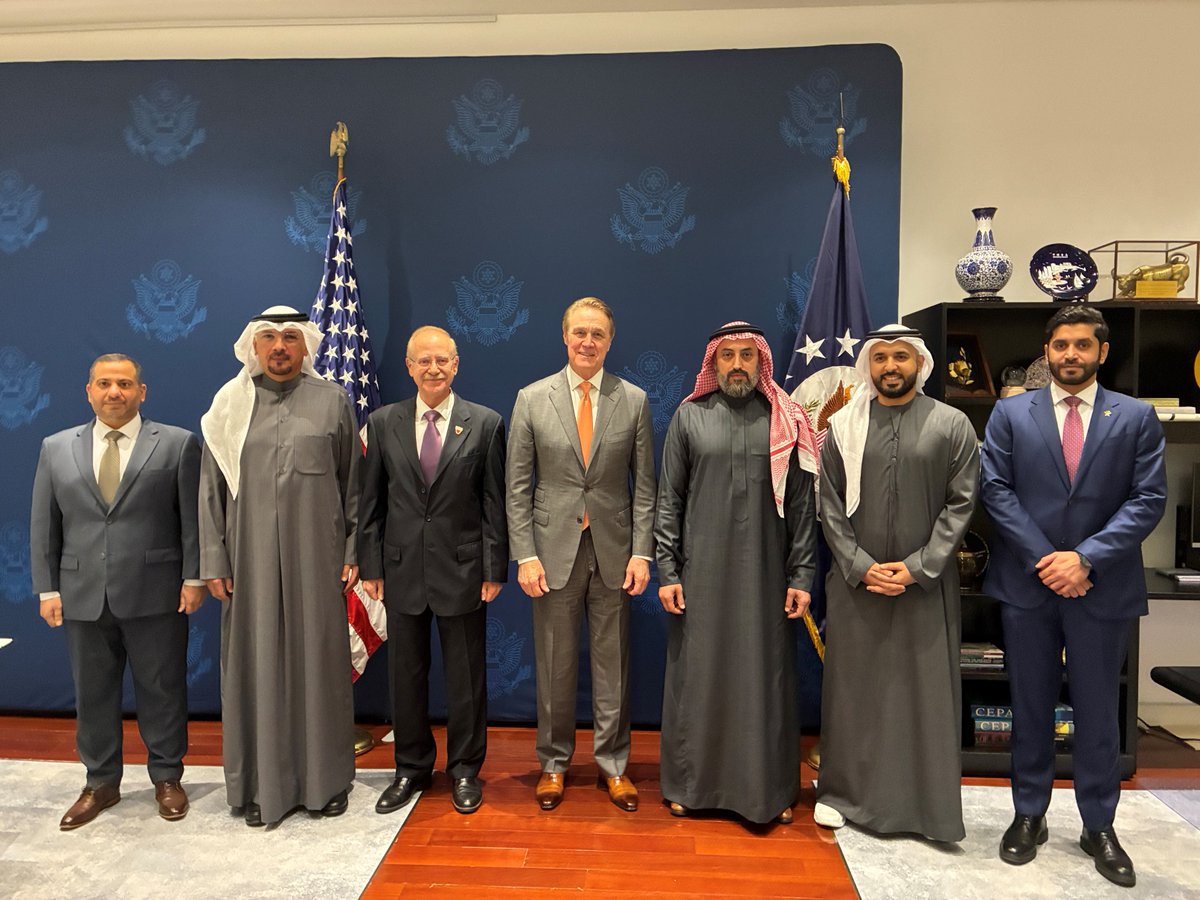 USAmbChina's tweet image. Great meeting with the Gulf Cooperation Council #GCC Ambassadors in Beijing about advancing President Trump’s plans for a more secure, stable, and prosperous #MiddleEast. Great partners can accomplish great things together.