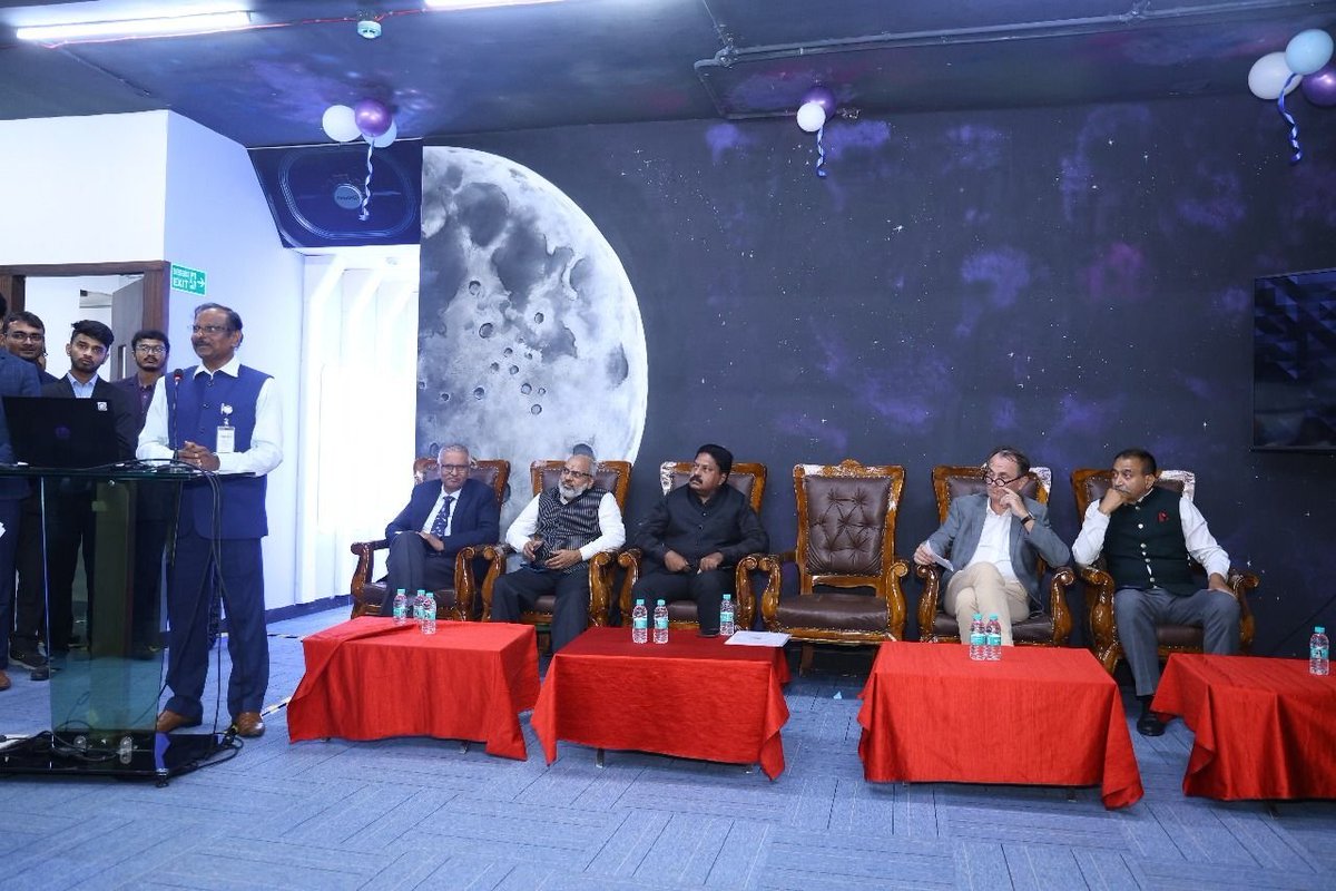 OrbitAID's tweet photo. OrbitAID Aerospace unveiled it's 6500 sq.ft R&amp;D facility—India’s largest for on-orbit refueling &amp; satellite servicing! 🚀 Honored to have ISRO Chairman Dr. Narayanan V inaugurate this milestone toward sustainable space operations.

#refueling #orbitaidaerospace #spaceinnovation https://t.co/iVmlLYHb9p